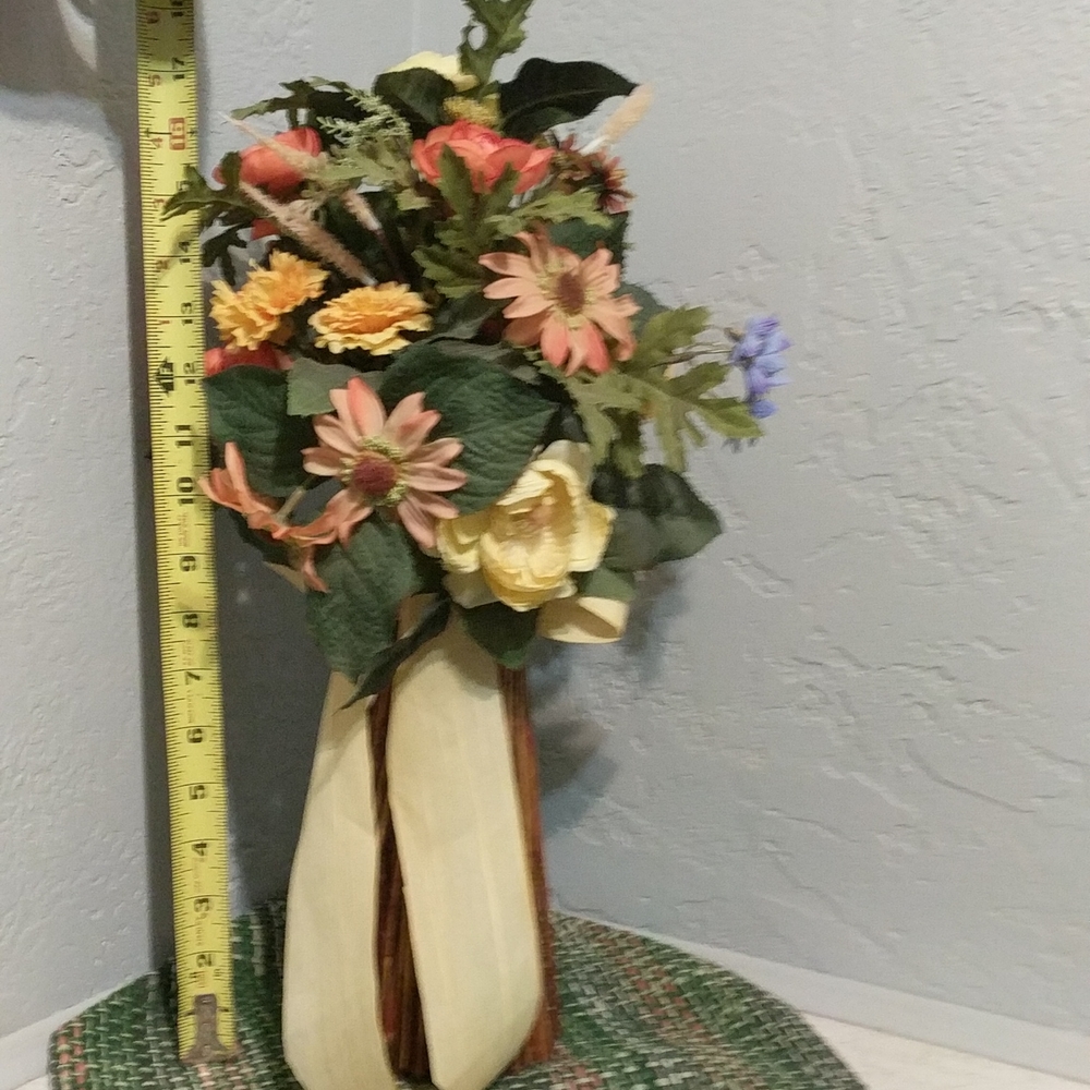 Spring Flower Bouquet with Yellow Ribbon - Picture 15 of 16